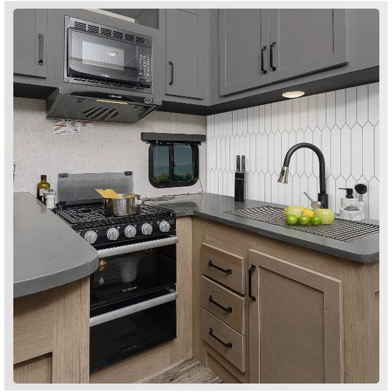BACKSPLASH 18X24 -WHITE PICKET