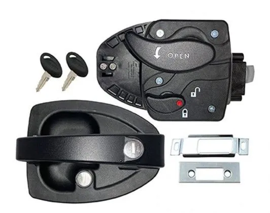 TRAVEL TRAILER SQUEEZE LATCH